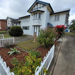 Spacious Close To Cbd And Airport Holiday home Brisbane